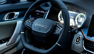 Фотография интерьера Lynk & Co 06