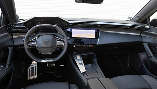 Фотография интерьера Peugeot 408X